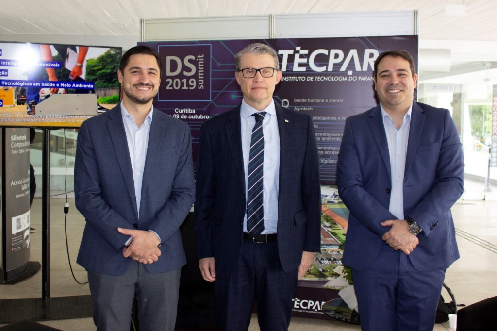 O superintendente de Inovação do Governo do Paraná, Henrique Domakoski; o diretor-presidente do Tecpar, Jorge Callado; o diretor de Indústria e Inovação do Tecpar, Rafael Rodrigues.  